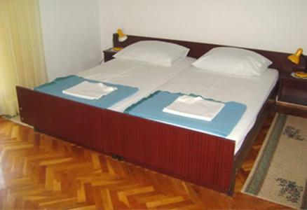 Apartments Radulovic Биоград-на-Мору Экстерьер фото