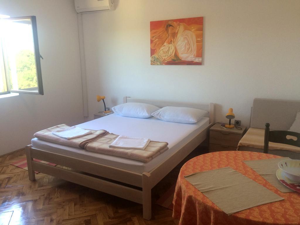 Apartments Radulovic Биоград-на-Мору Экстерьер фото