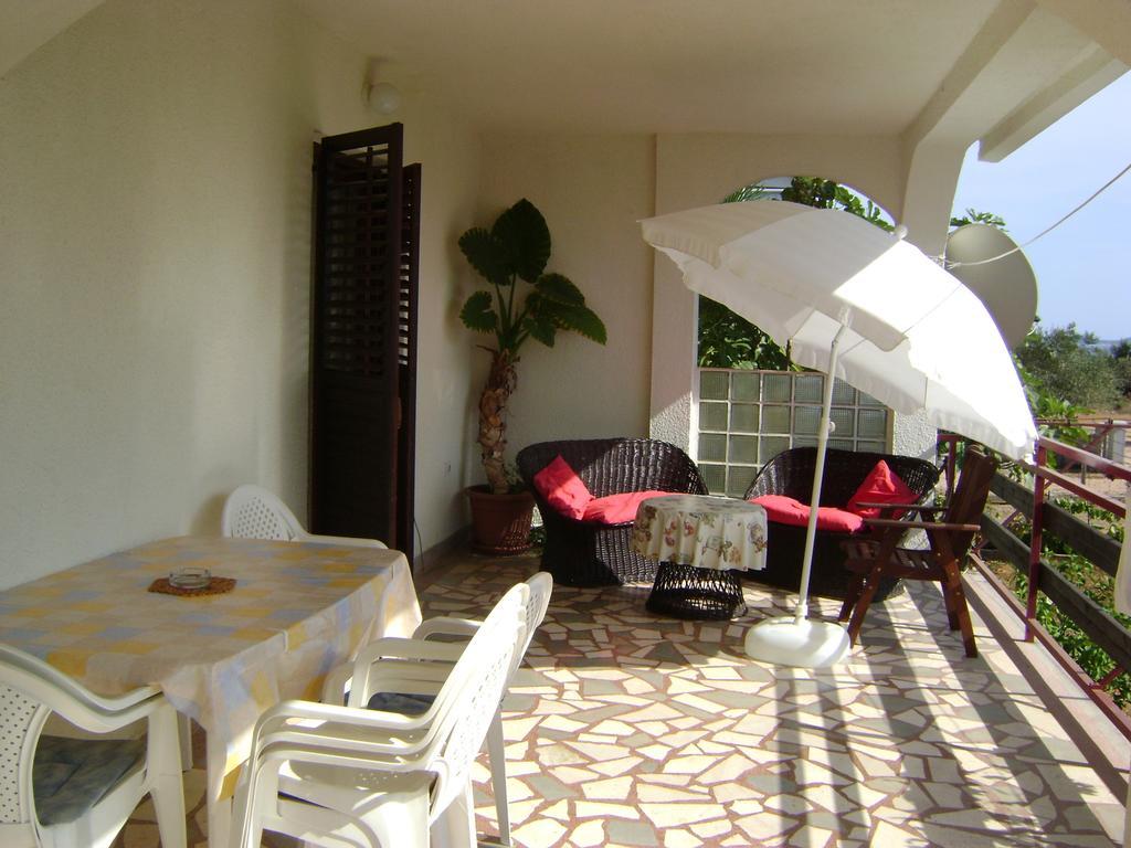 Apartments Radulovic Биоград-на-Мору Номер фото